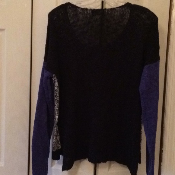 Multicolor long-sleeve sweater Gotta go! 🤑 Bundle and save!!! - Picture 3 of 3